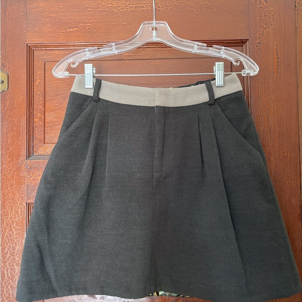 Women’s gray fleece mini skirt